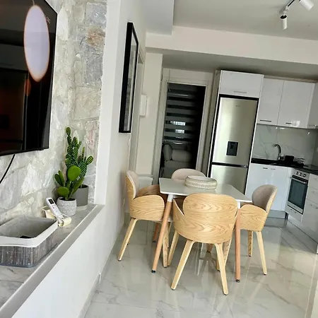 Fabianolux Chaniotis